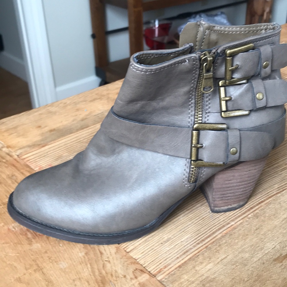 Ankle booties